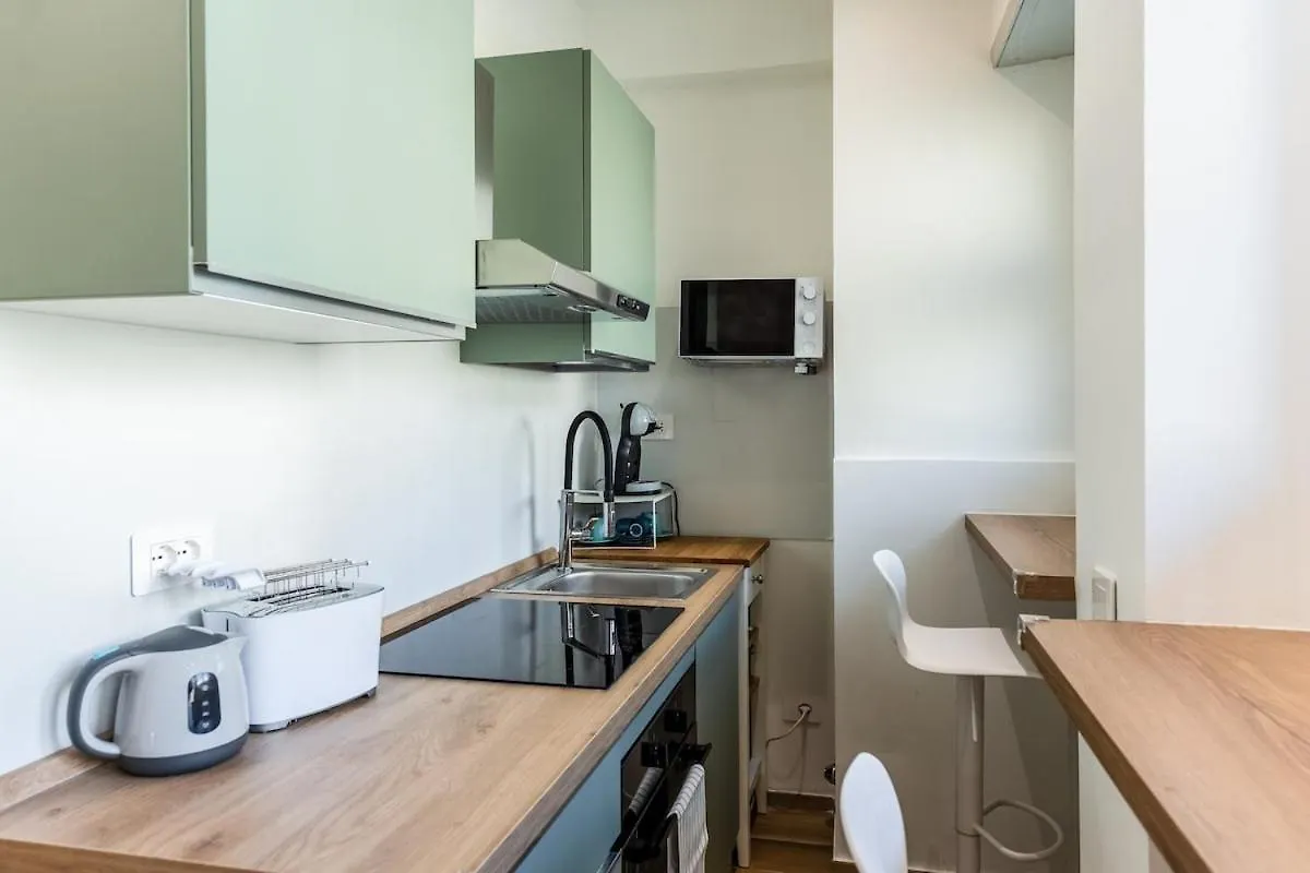 Bright Elegant Flat With Balcony, Milan Portello イタリア