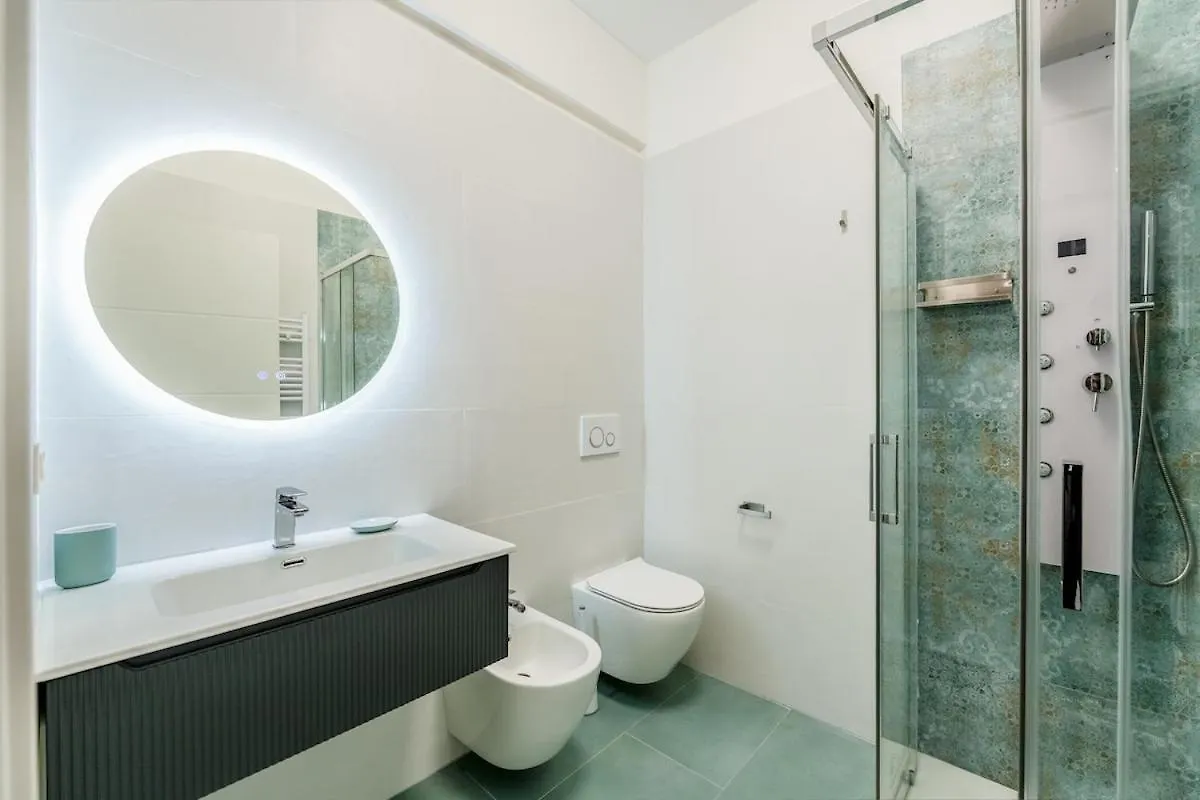 Apartment Bright Elegant Flat With Balcony, Milan Portello