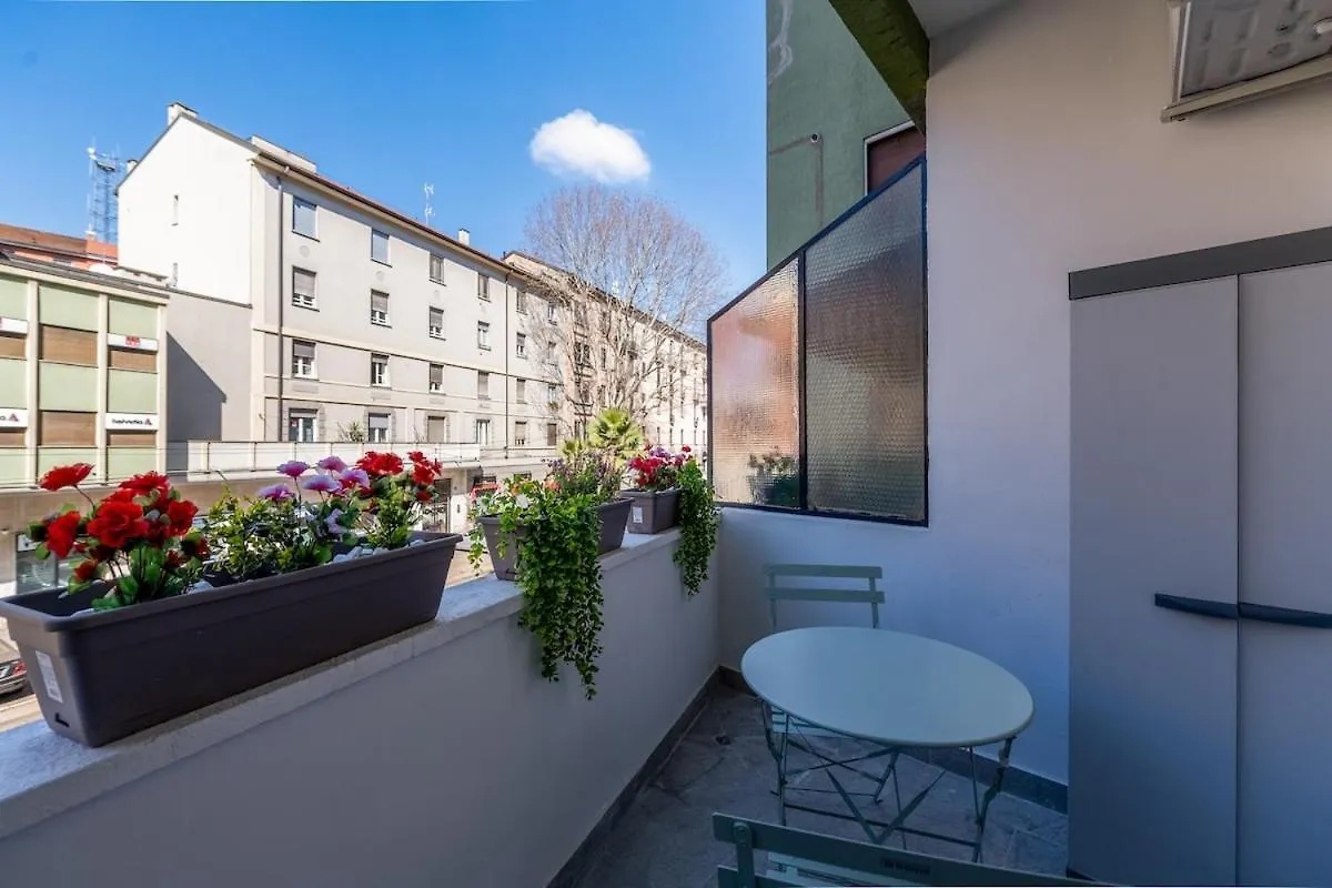 Apartment Bright Elegant Flat With Balcony, Milan Portello Italy